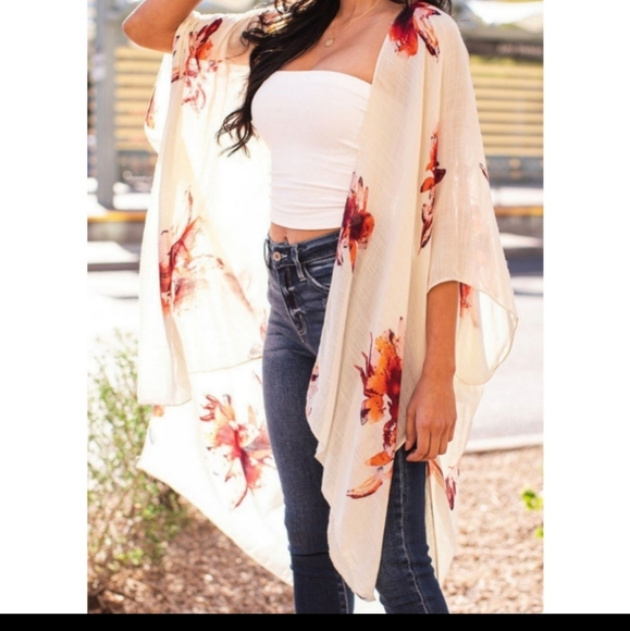 Cream Floral Kimono - Picture 5 of 7